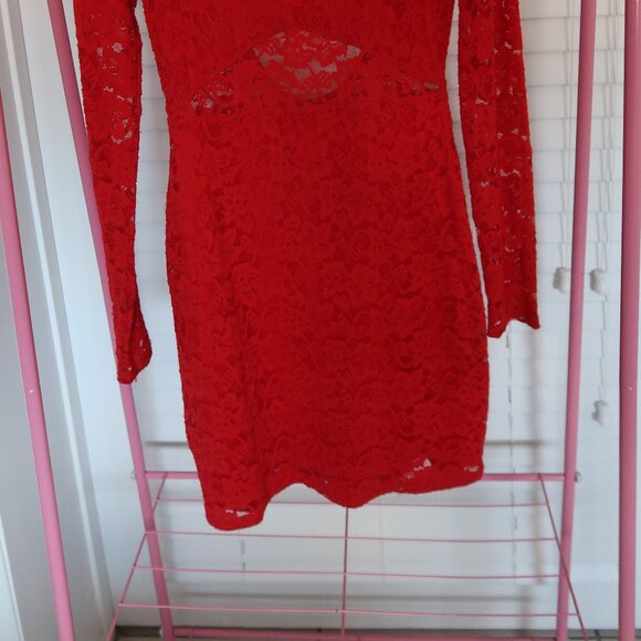 ❤️✨ Red Lace Back Express Dress – Sexy & Festive ✨❤️ - Picture 3 of 6